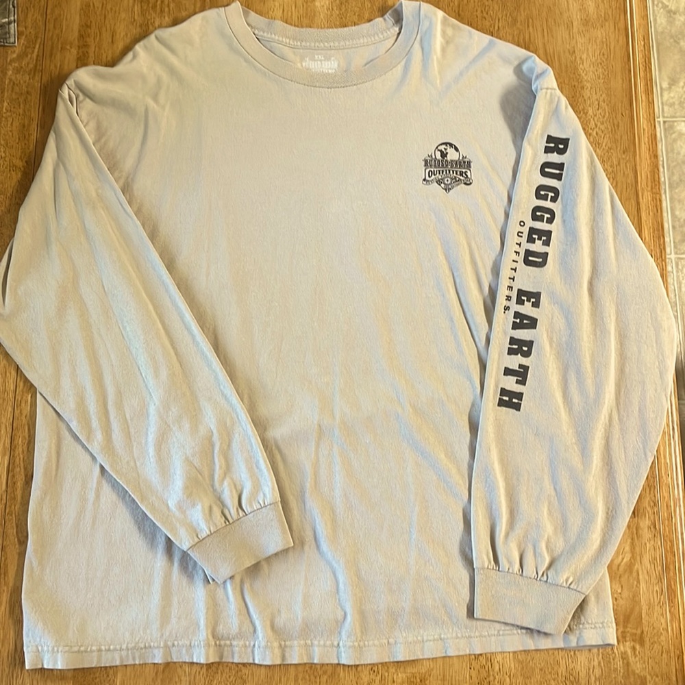 Rugged Earth Outfitters long sleeve shirt